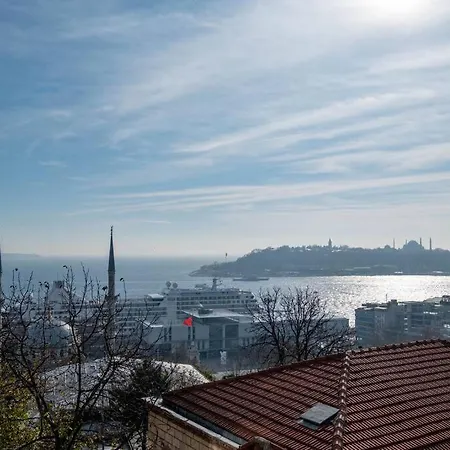 Panoramic Sea And City View Apartment *